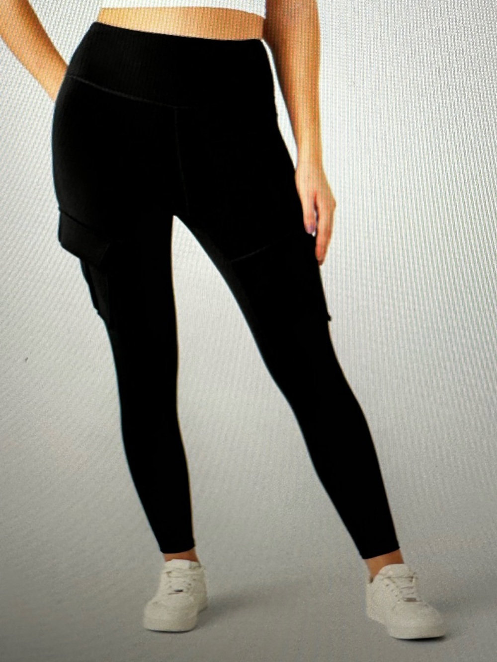 New with Tag! $55 Halara Black Cargo Pocket Leggings Sz M - Picture 6 of 12